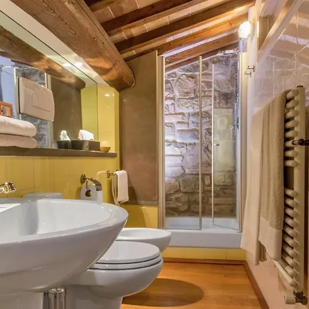 Sleeps 12 With Pool And Air Con
