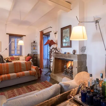 Sleeps 12 With Pool&air Con Villa Monte del Lago